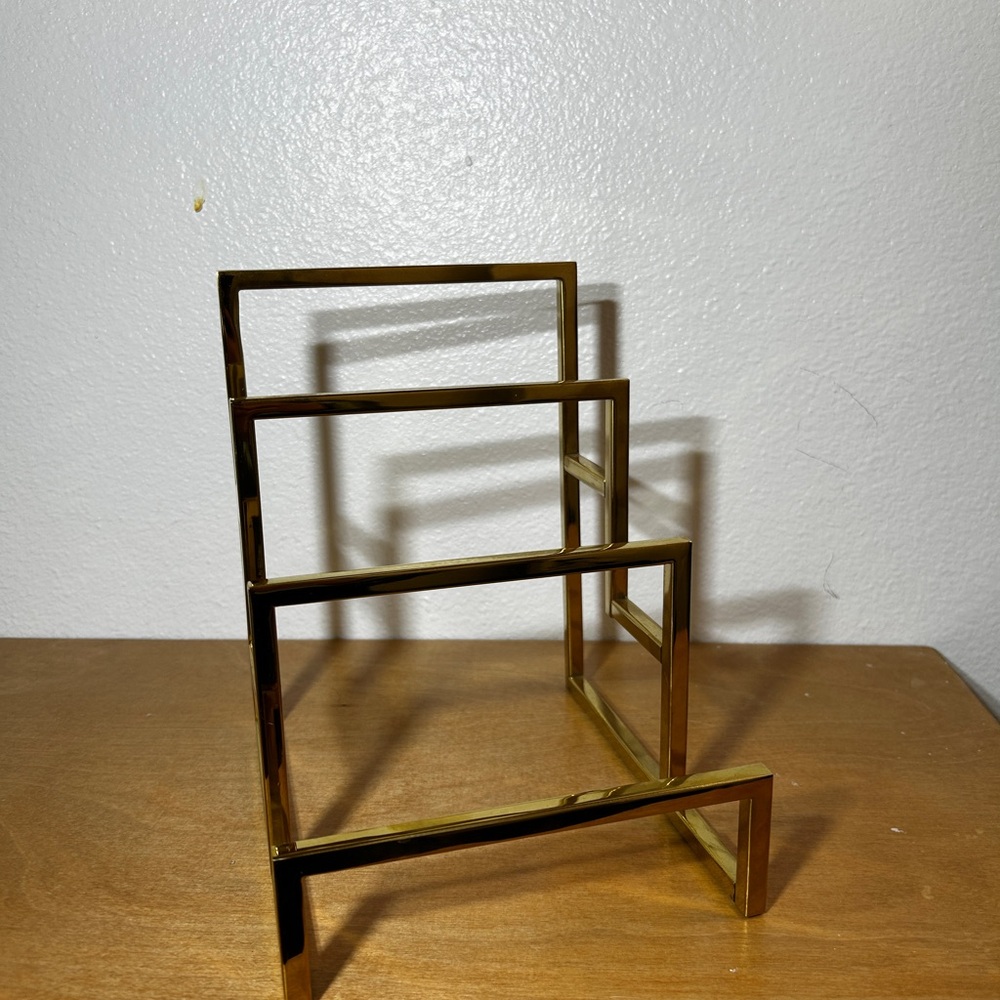 Wallet Display Stand - Picture 6 of 9